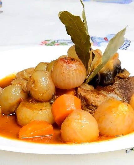 Στιφάδο με Μοσχαρίσιο Κρέας