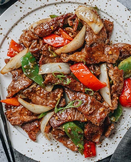 Black Pepper Steak (黑椒牛柳)