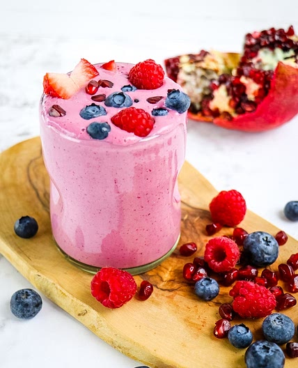 Berry Pomegranate Smoothie