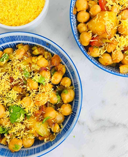 Chana Chaat / Indian Chickpea Salad