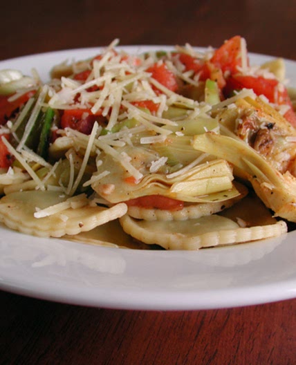 Cheese Ravioli With Fresh Tomato and Artichoke Sauce