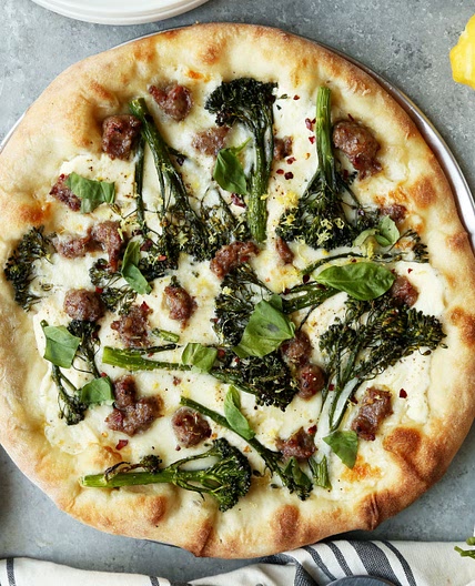 Quick Weeknight Pizza With Ricotta, Broccolini, and Sausage