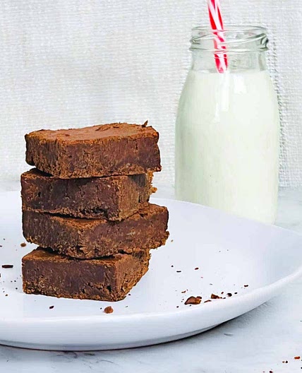 Eggless Brownies (BEST Dark Chocolate Brownies)