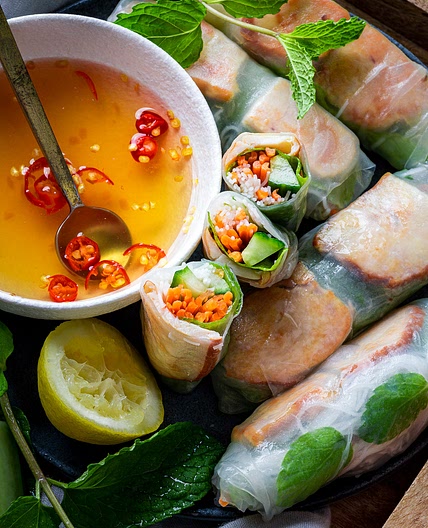 Salad Rolls with Smoked Chicken