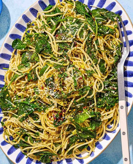 Spinach Pasta with Za’atar, Lemon, and Parsley