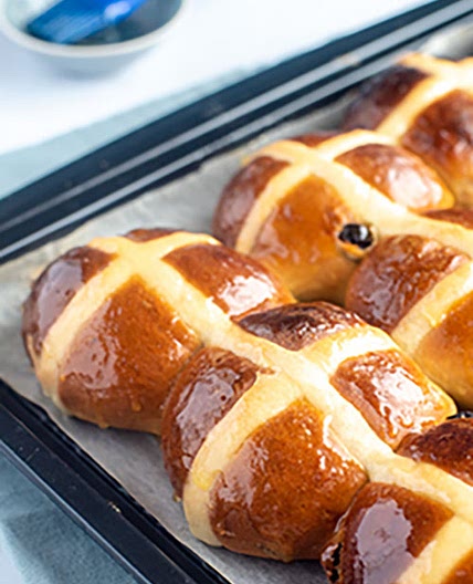 Classic Hot Cross Buns