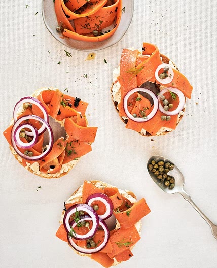 Bagels au « faux-mon » fumé