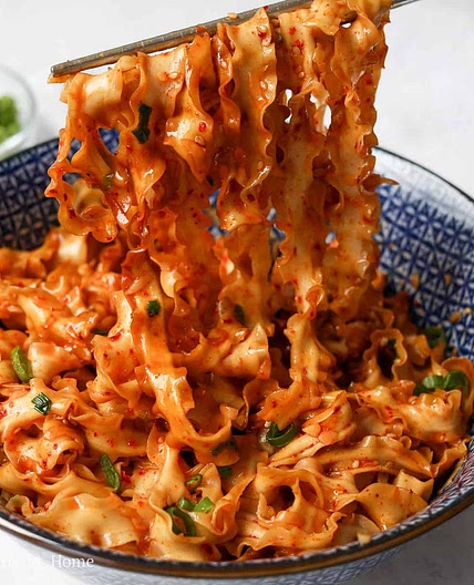 Easy 10-min. Garlic Chili Oil Noodles