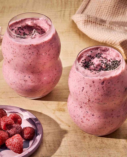 Raspberry-Peach Chia Seed Smoothie