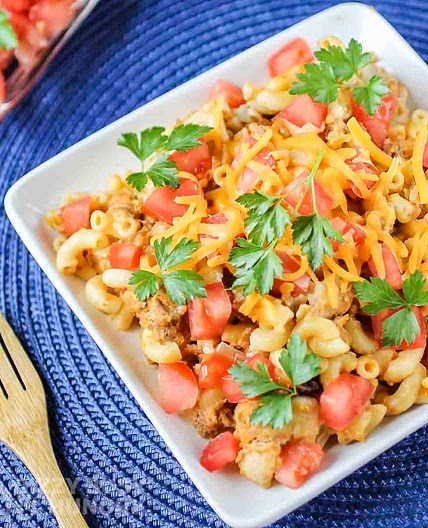 Crockpot Cheeseburger Macaroni Casserole