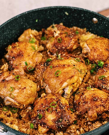 One Pot Chicken and Rice with Black Pepper Sauce