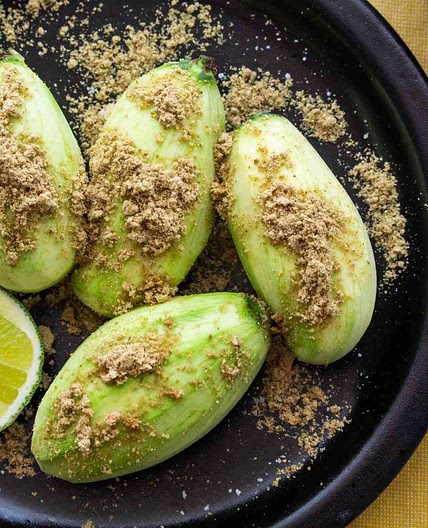 Mango Verde Con Alguashte (Salvadoran Green Mango With Pepita Seasoning)