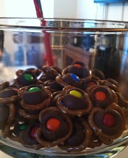 Chocolate Pretzel Bites