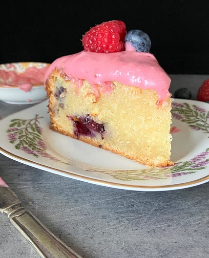Blueberry White Chocolate Mud Cake (With Blueberry and Raspberry Frosting)