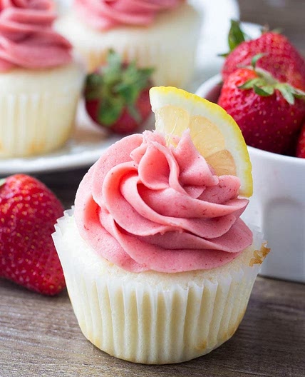 Strawberry Lemonade Cupcakes