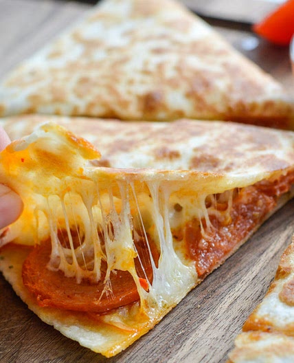 Easy Pizza Quesadilla