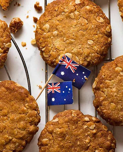 Anzac Biscuits (Golden Oatmeal Cookies)