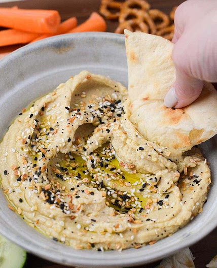 The Creamiest Everything Bagel Hummus