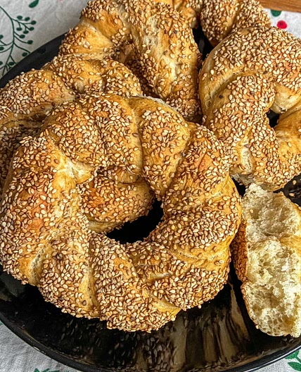 Simit (Turkish Sesame Seed Twisted Bread)