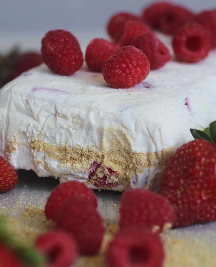 Frozen Strawberry & Raspberry Cheesecake Mousse