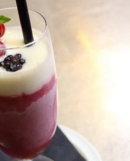 Smoothy con yogurt di soia e frutta fresca