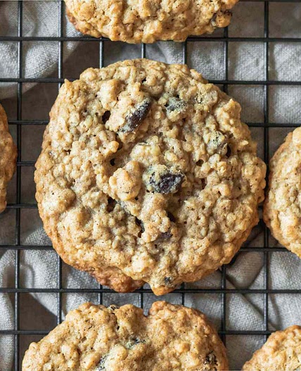 The Best Oatmeal Raisin Cookies