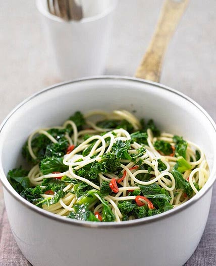 Pasta with kale, garlic and chilli