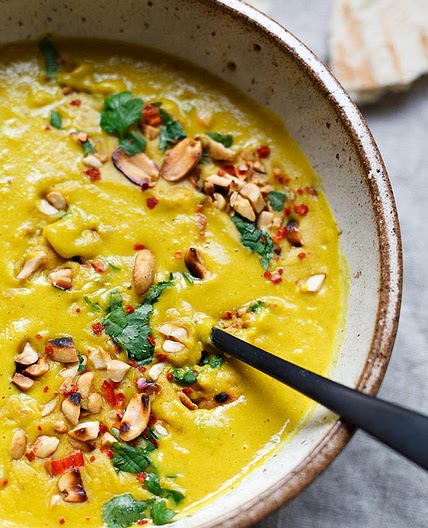 Goldene Kokos-Linsensuppe