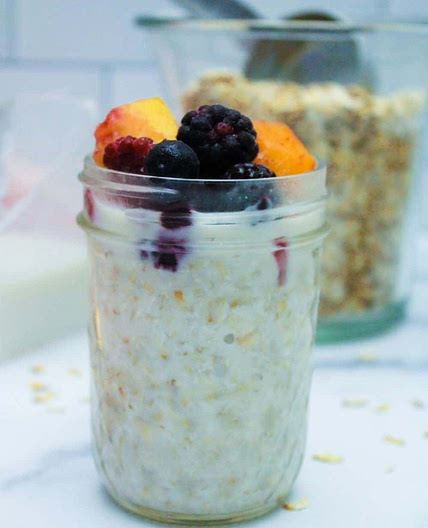 Overnight Oats with Frozen Fruit