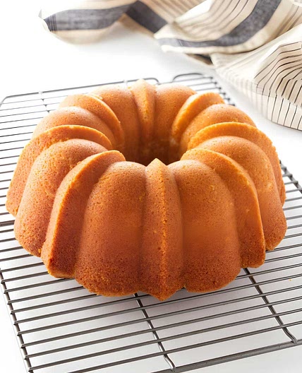 Cold Oven Pound Cake