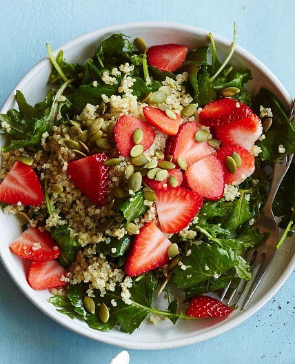 Baby Kale Breakfast Salad with Quinoa & Strawberries