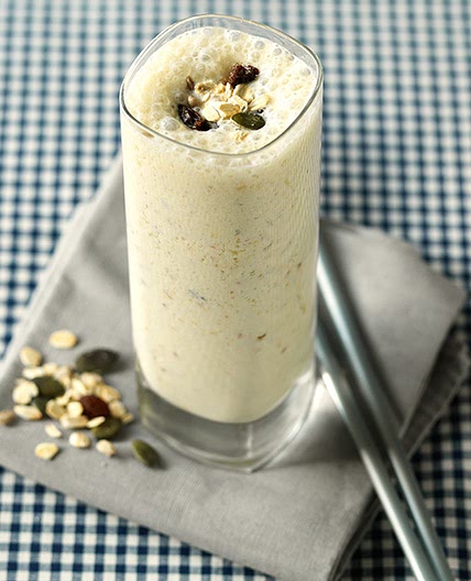 Apple and muesli smoothie