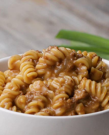 One-Pot Cheeseburger Pasta Recipe by Tasty