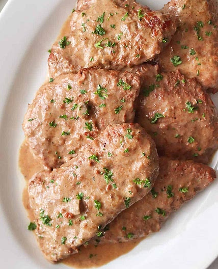 Crock Pot Cube Steak with Cream of Mushroom Soup Gravy