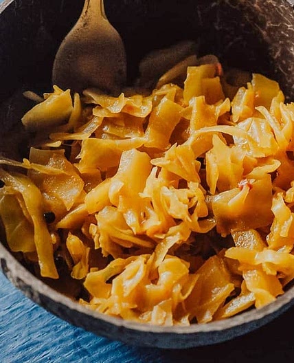 Easy Spicy Sauerkraut with Turmeric