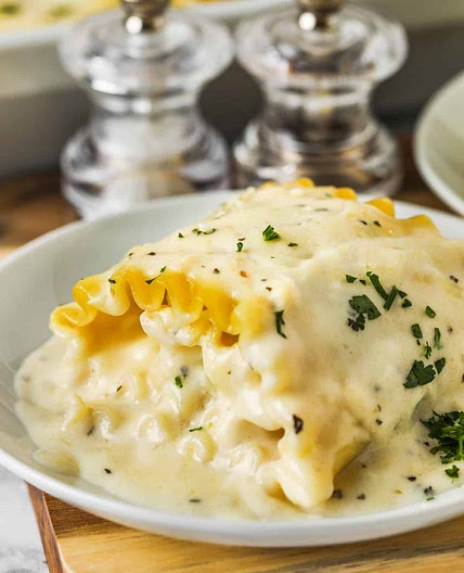 Chicken Lasagna Roll Ups