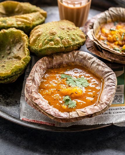 Dhaba Style Aloo Rasedar
