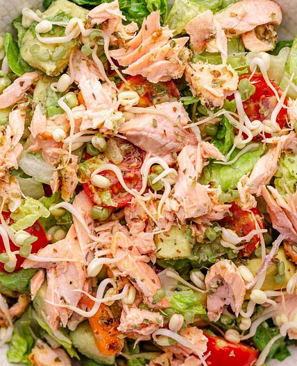 10 Minute Salmon Avocado Salad