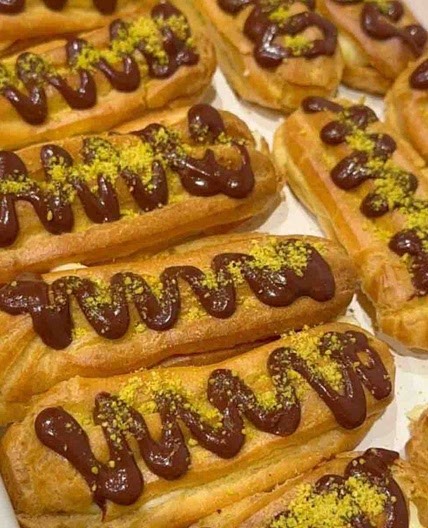 How To Make Classic French Chocolate Èclairs