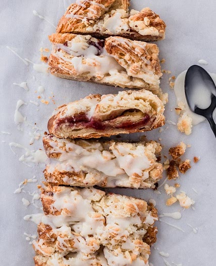 Crumb Topped Danish Braid