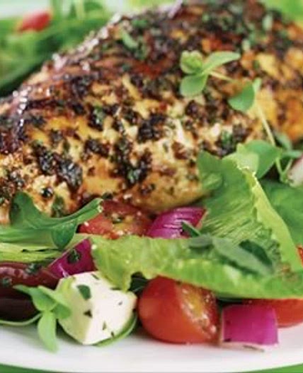 Greek Salad Olive-Grilled Chicken