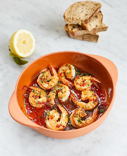 Patsy's garlic & chilli prawns