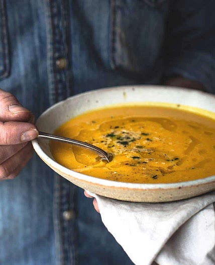 5-Ingredient Pumpkin Lentil Soup with Ginger
