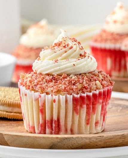 Strawberry Crunch Cupcakes