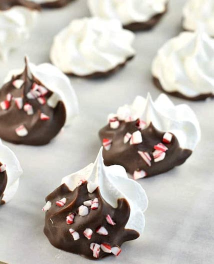 Peppermint Meringue Cookies