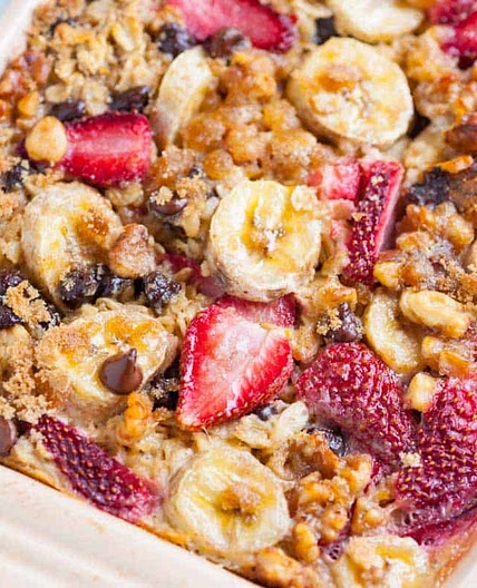 Strawberry Banana Baked Oatmeal