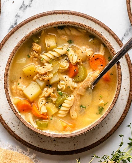 One Pot Vegan "Chicken" Noodle Soup