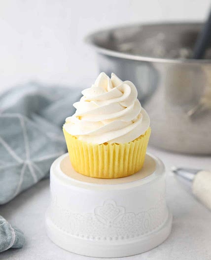 Whipped Cream Cheese Frosting