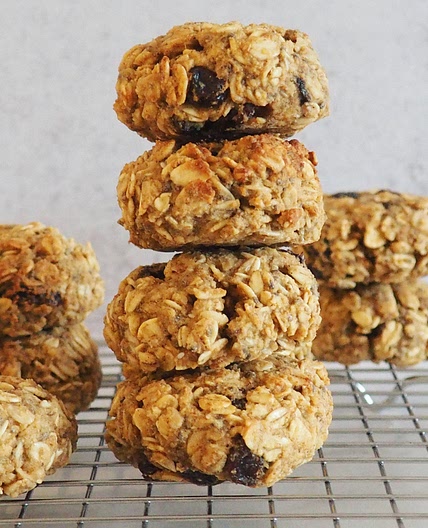 Healthy Oatmeal Raisin Cookies