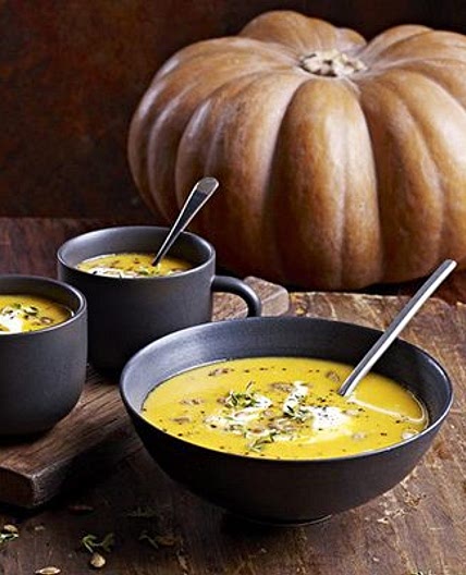 Creamy pumpkin & lentil soup